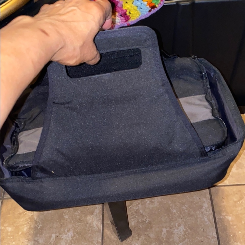 BX6 Pyrex Dark Blue and Gray Insulated Carrier - Picture 6 of 8
